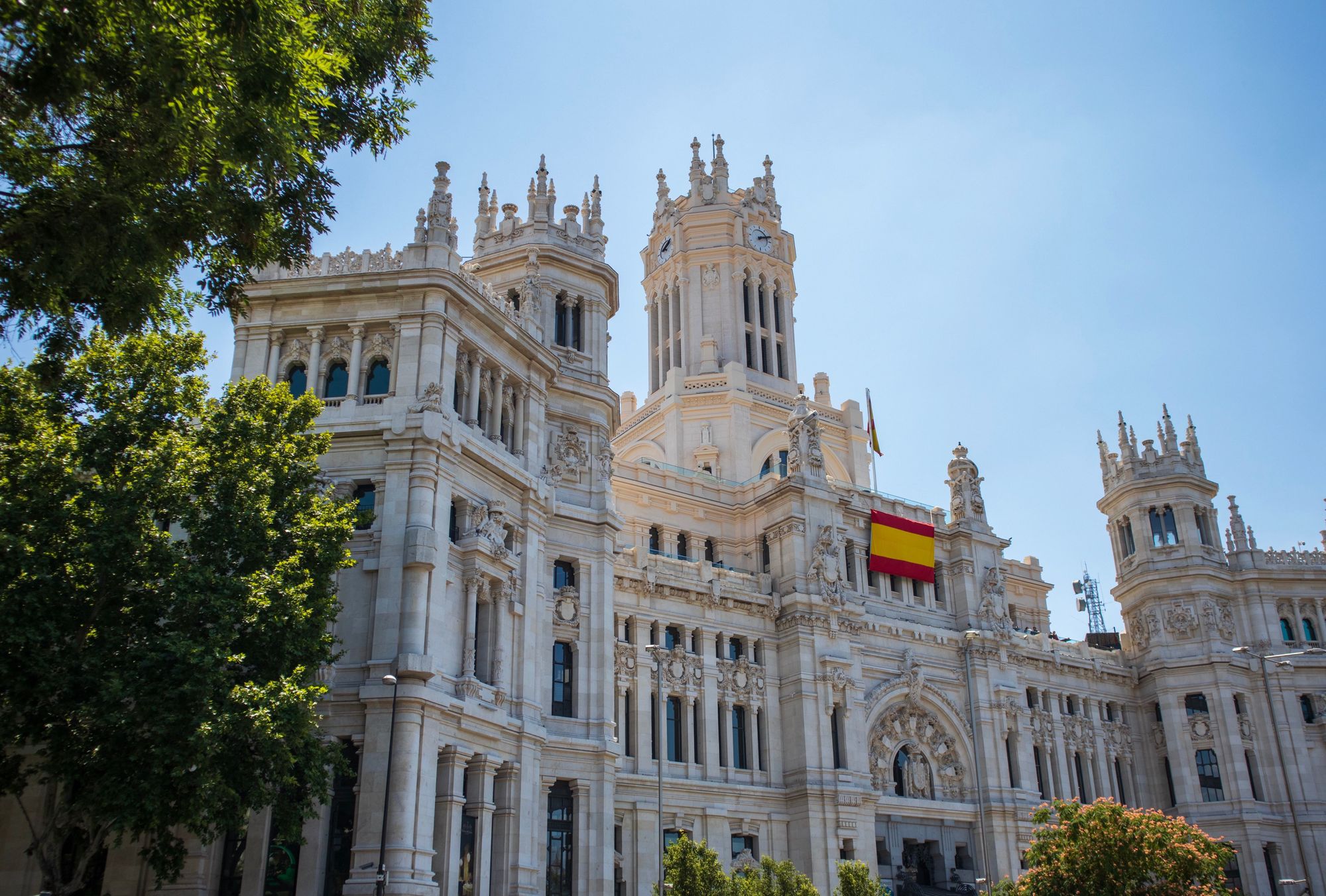 Spanish building with Spanish flag